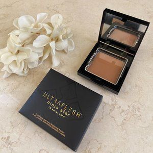 Fusion Beauty Ultra Flesh Ninja Star 18 Karat Gold Dual Finish Moisturize Powder